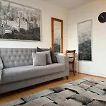 Comfortable Family Apartment Near Central London